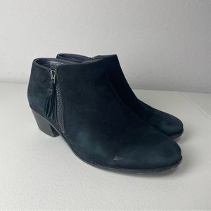 Vionic Black Suede Upper Side Zip Serena Ankle Boots Booties Size 9 Wide